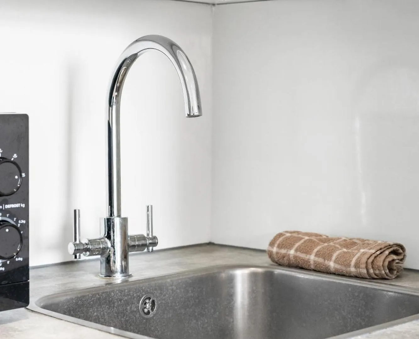 City Centre Top Floor Apartment With Lift Access And 5 Mins Walk To Brighton Station בריטניה