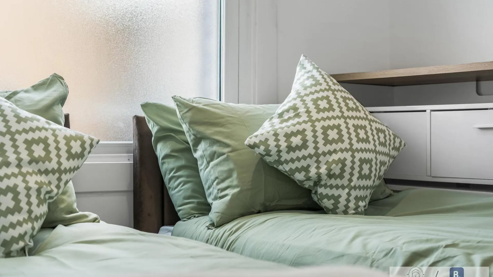 City Centre Top Floor Apartment With Lift Access And 5 Mins Walk To Brighton Station בריטניה
